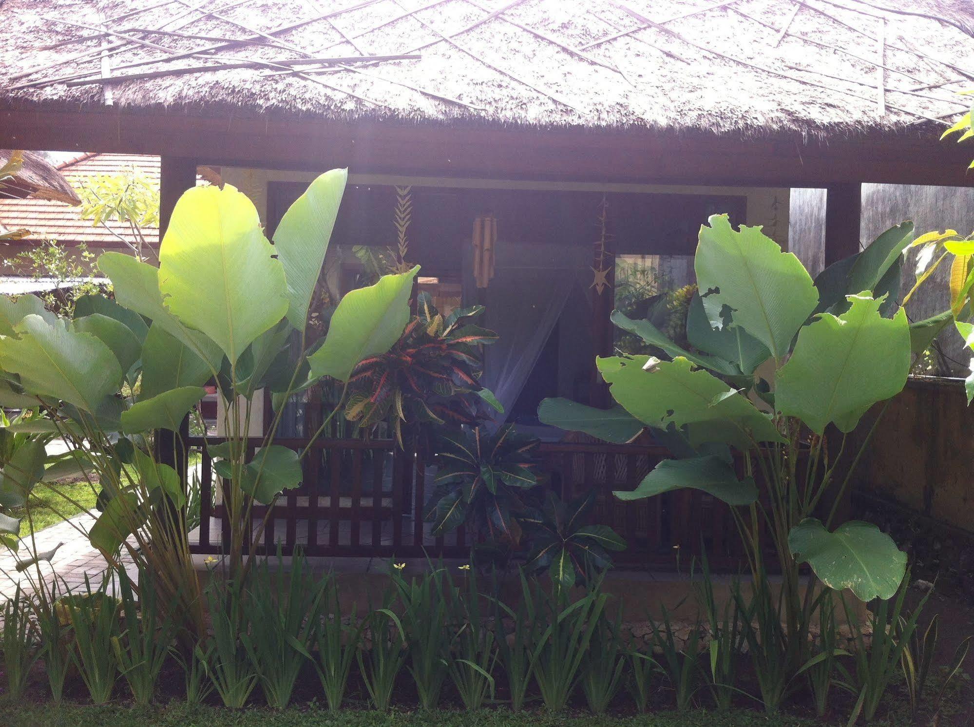 Jo Je Bungalows And Beach Bar Mangsit Extérieur photo