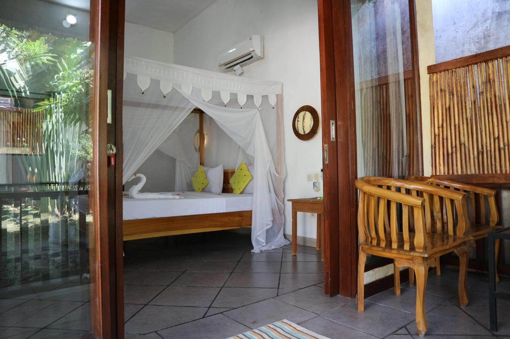 Jo Je Bungalows And Beach Bar Mangsit Extérieur photo