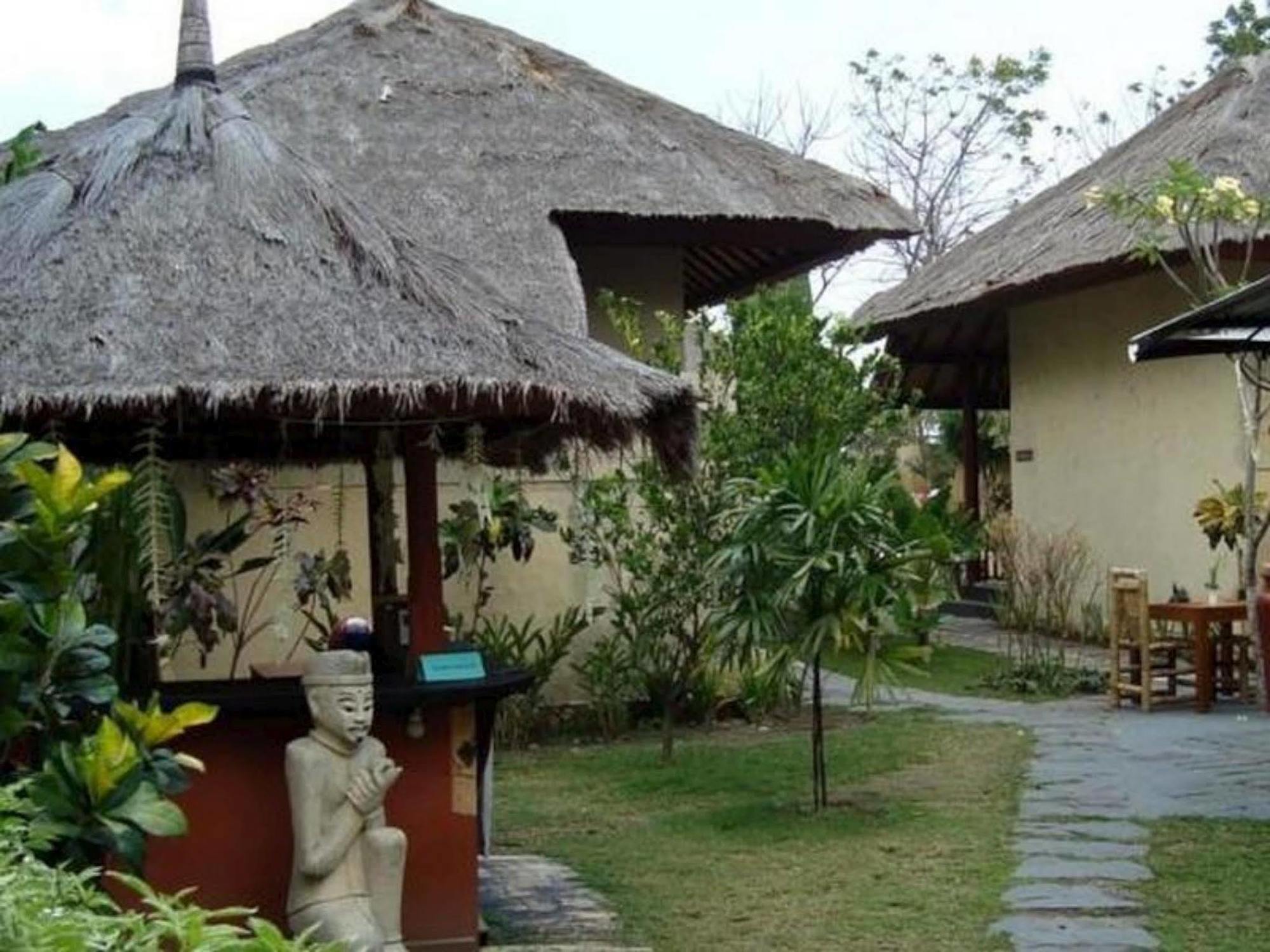 Jo Je Bungalows And Beach Bar Mangsit Extérieur photo
