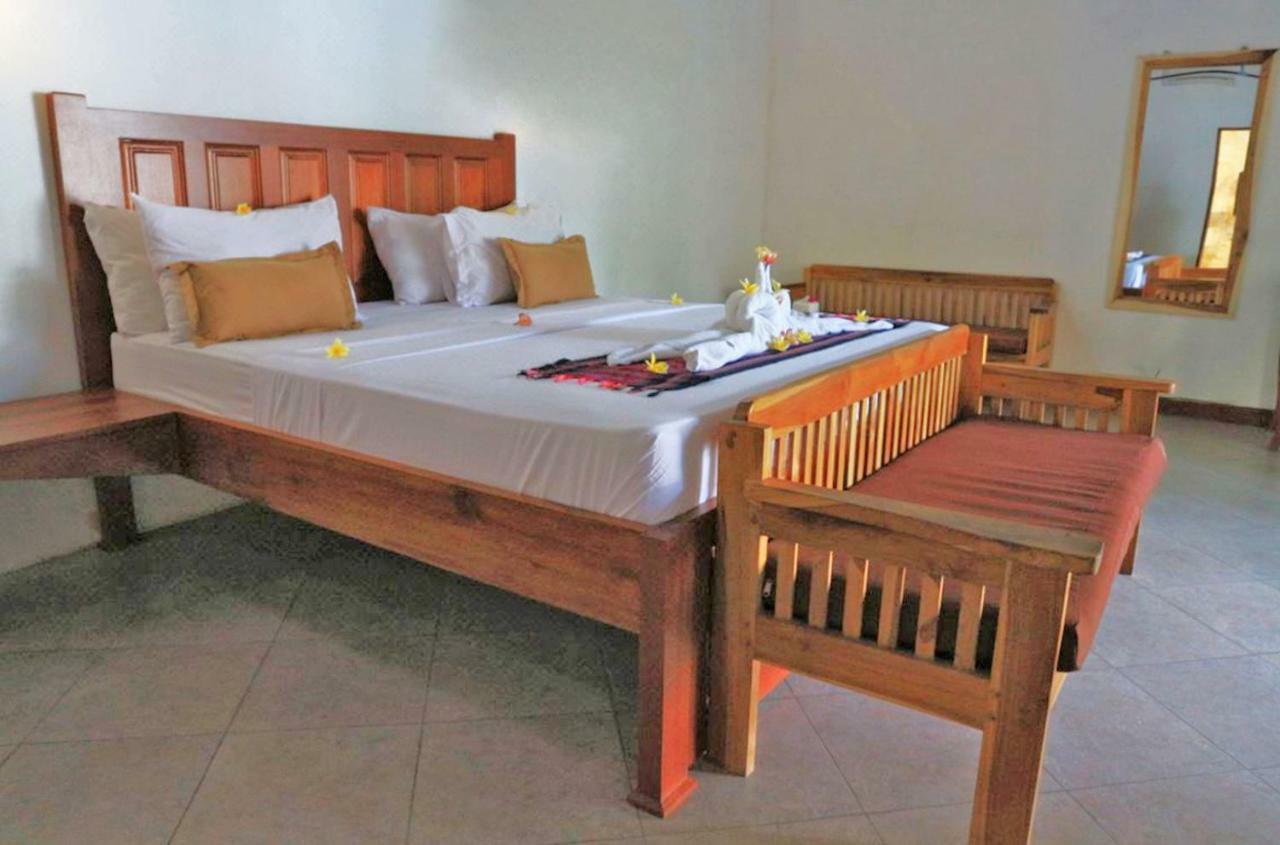 Jo Je Bungalows And Beach Bar Mangsit Extérieur photo