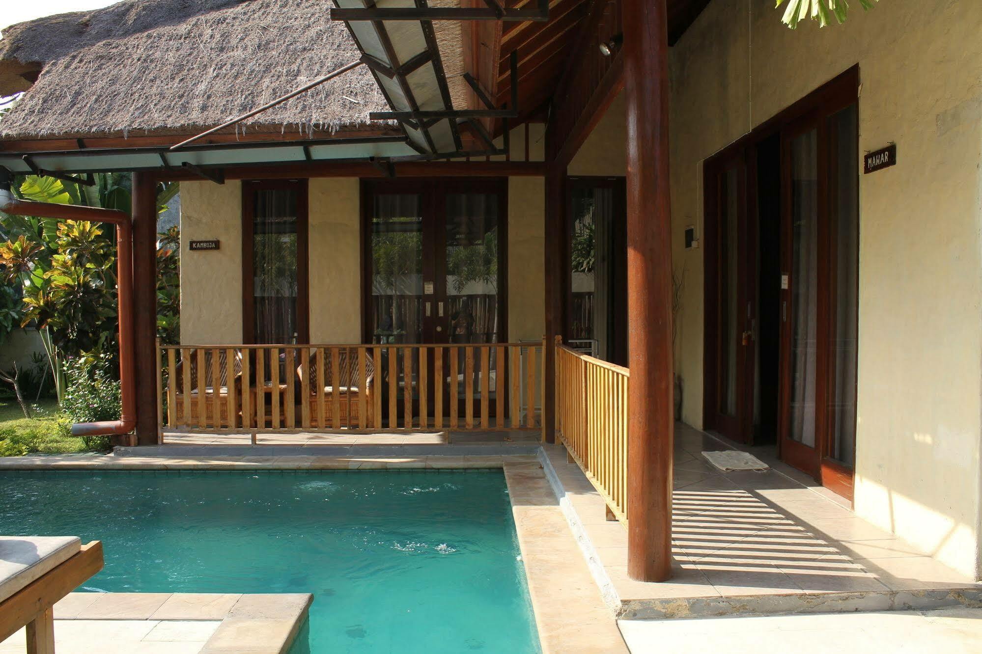 Jo Je Bungalows And Beach Bar Mangsit Extérieur photo